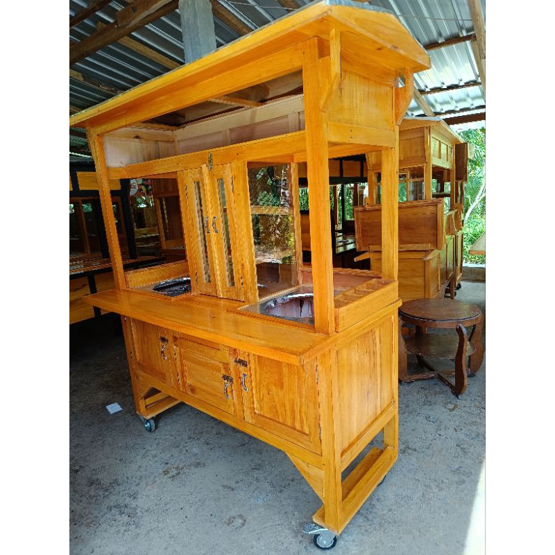 gerobak bakso mie ayam terdapat roda