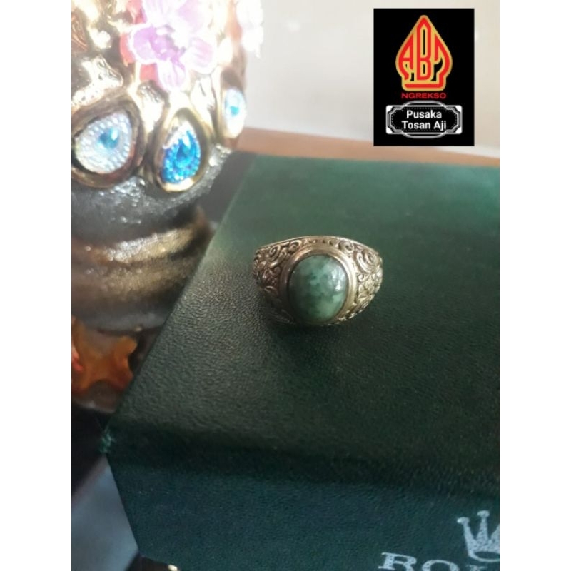 Pusaka Ageman Cincin M4T4 BU4Y4 Putih Sepuh Kuno