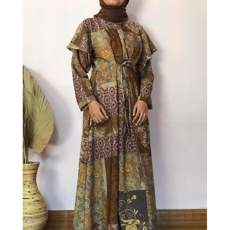 Riyana Dress