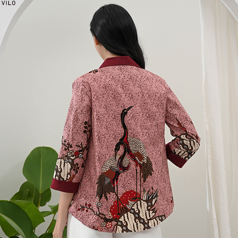 Evercloth Vilo Blazer Batik Wanita Outer Batik Rompi Wanita Jaket Luaran Family Batik Couple Atasan Blouse Batik Bomber Couple Seragam Couple Batik Modern Burung Pink