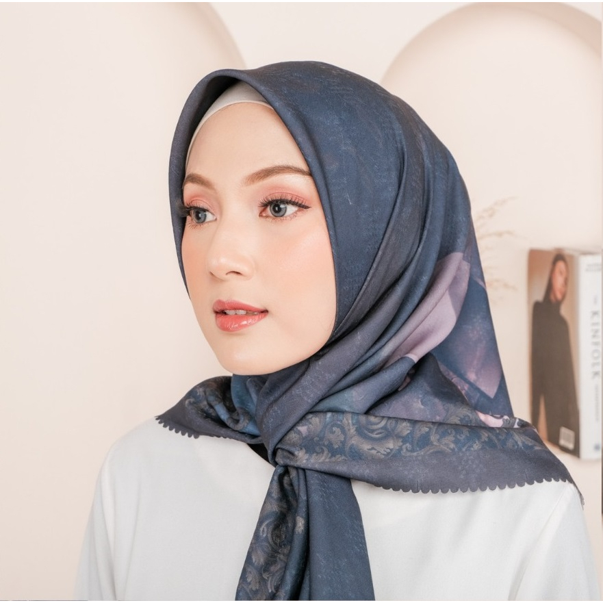 Udlia Hijab Segi Empat Premium Digital Print Danissa