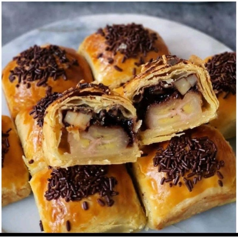 

Bolen pisang coklat Lumer isi 10