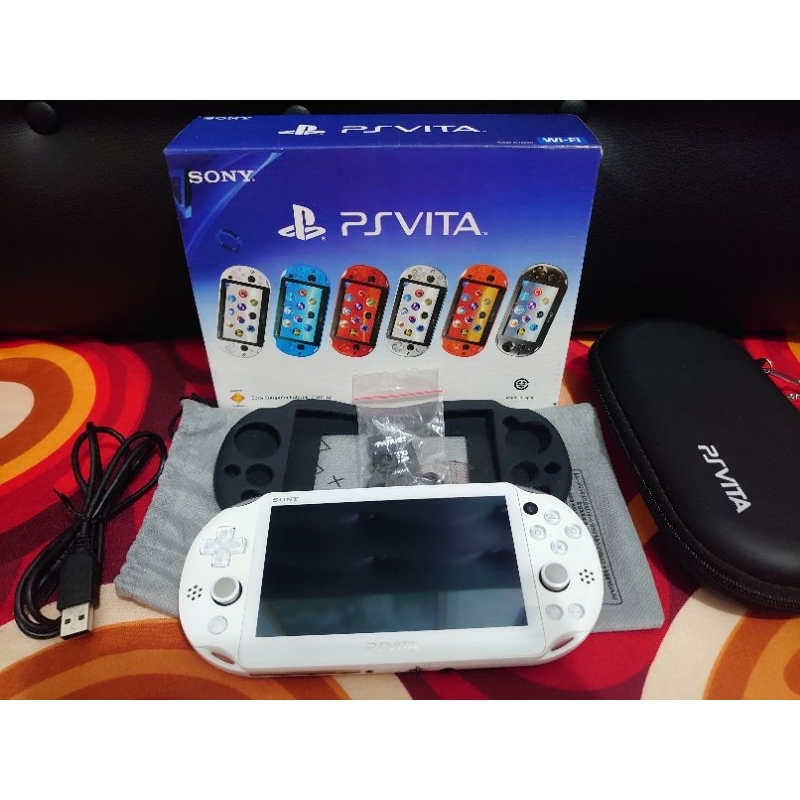 ps vita slim seri 2000