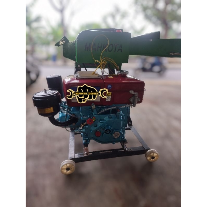 Mesin cacah rumput Engin Diesel 7.5 pk