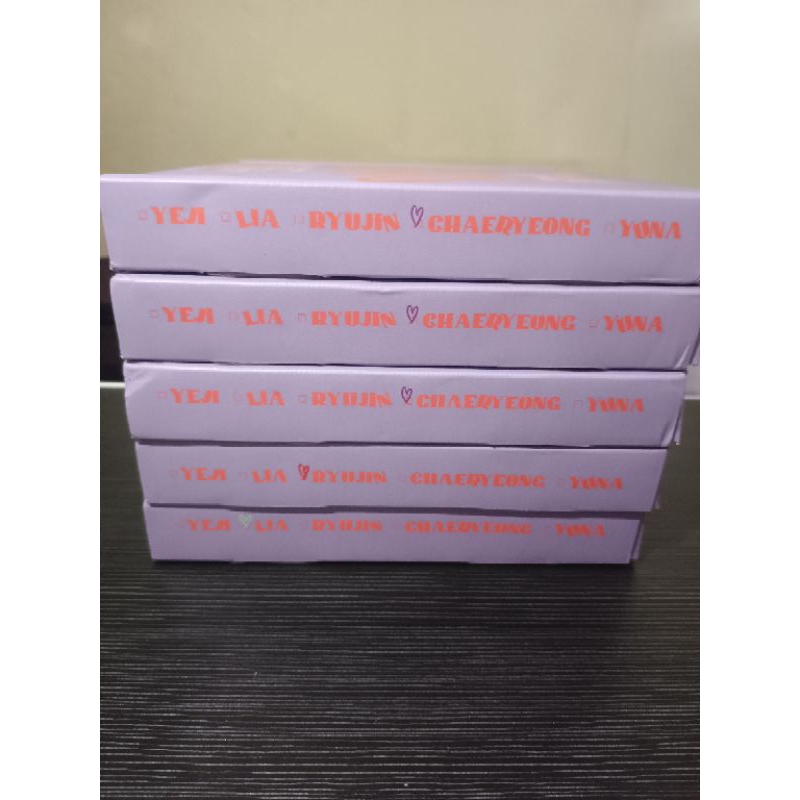 ALBUM ITZY CRAZY IN LOVE UNSEALED