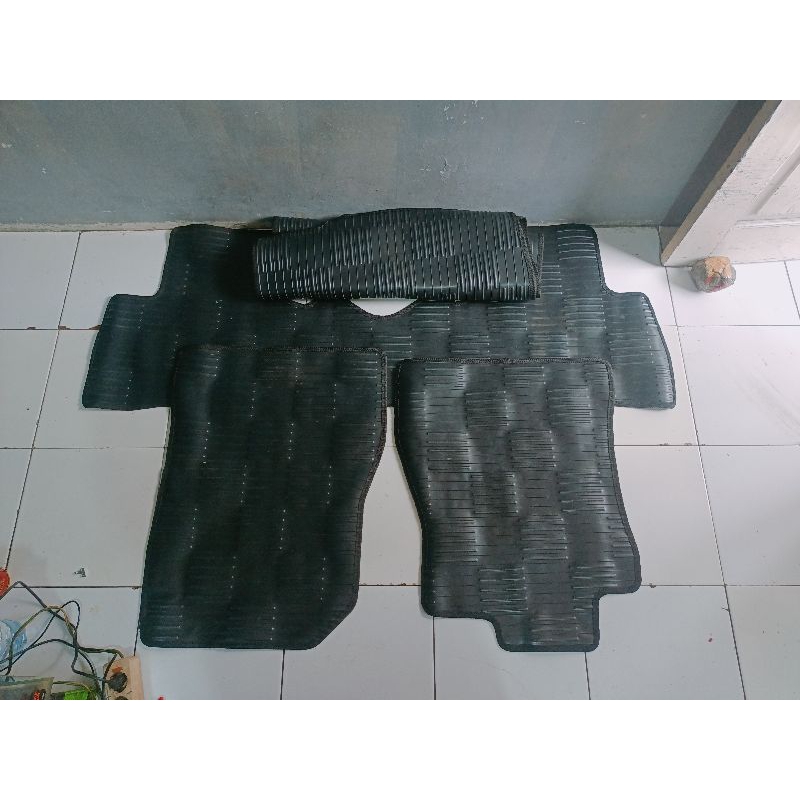 karpet injakan mobil Nissan Juke