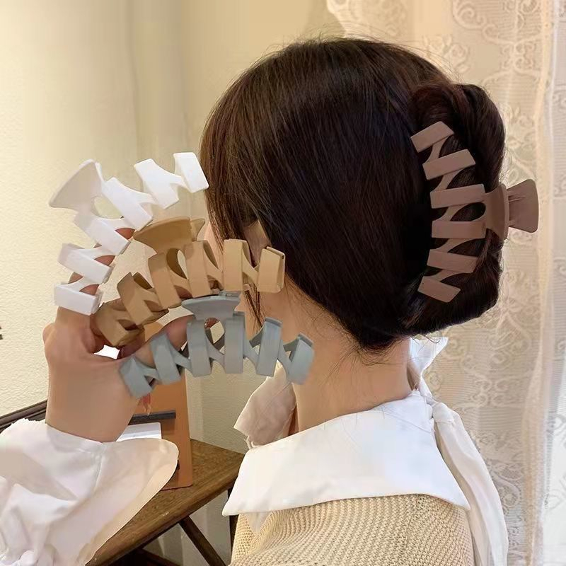 SS Jepit Rambut Motif Zigzag Doff Jedai Rambut Wanita Besar Jepitan Rambut Salon Cepol Panjang Jumbo Matte Hair Claw Clip Women Aksesoris Rambut Wanita Fashion Korea Import