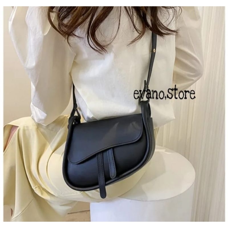 BELLA BAG,TAS SELEMPANG WANITA,SHOULDER BAG,TAS WANITA SLING BAG,KUALITAS IMPORT