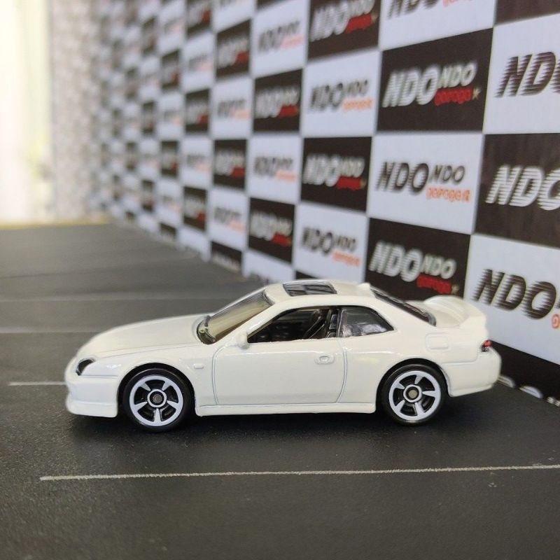 Hot Wheels '98 Honda Prelude White New Loose Giftpack 2022 Nightburnerz