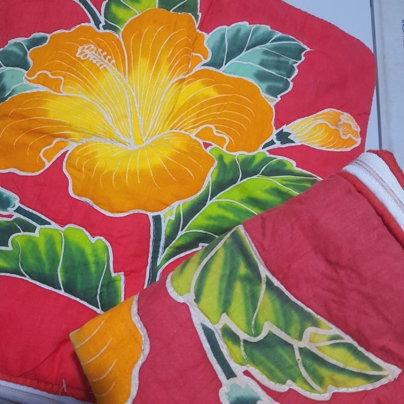 PRELOVED SARUNG BANTAL SOFA