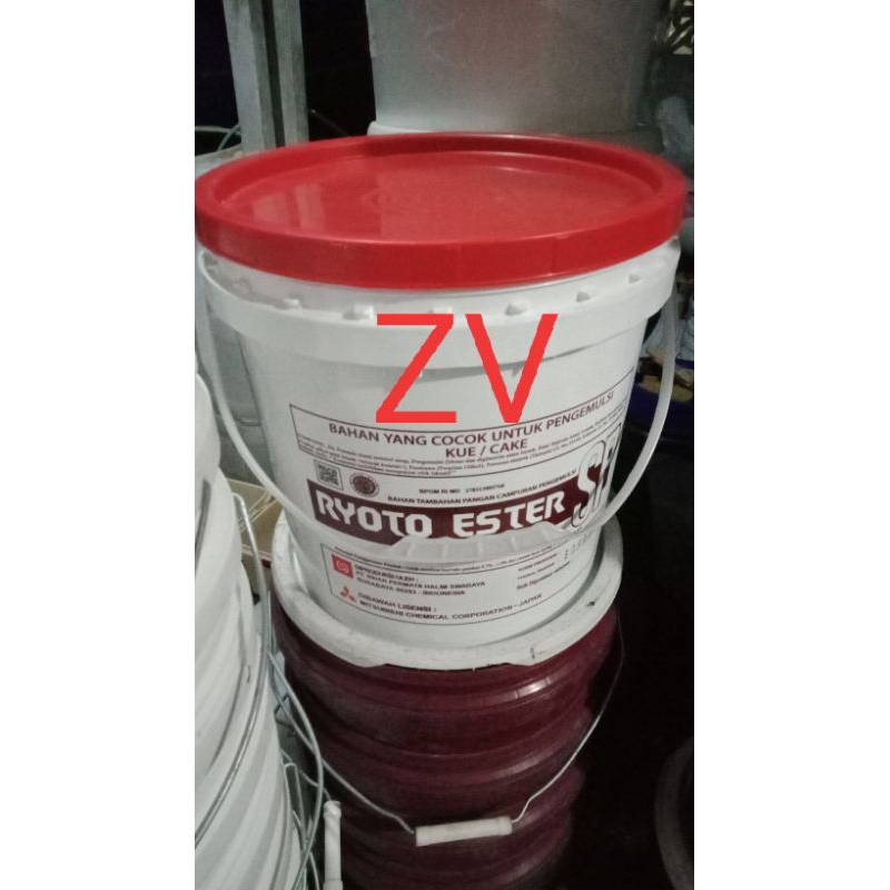 Ember Plastik bekas ukuran 15kg = muat 18 liter  (ExRyoto Ester SP)