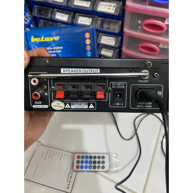 POWER AMPLIFIER 400WATT LED DIGITAL RADIO AUX ORIGINAL AMPLIFIER