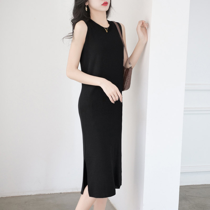 【Elegant】 Sleeveless solid Knitted Long Slim Dress 2100