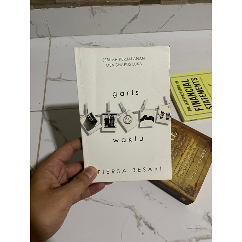 Garis Waktu- Fiersa Besari Preloved