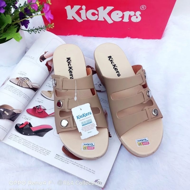 Sandal Wedges Wanita Kickers Terbaru Model Simpel