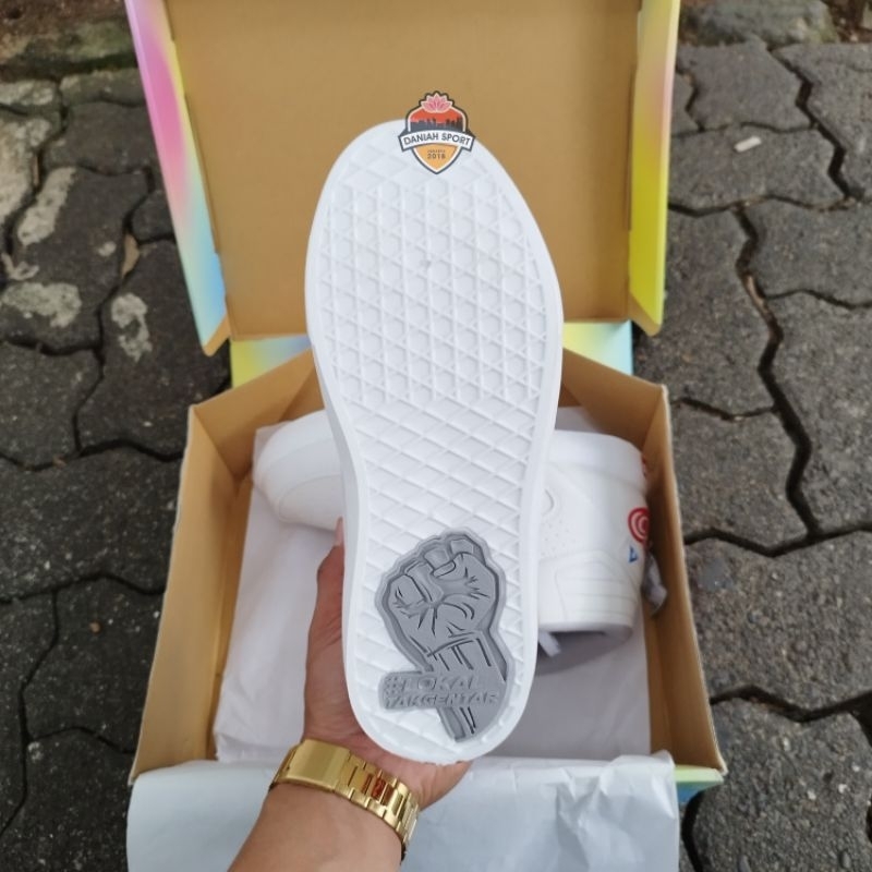Aerostreet X Walls X Paddle Pop