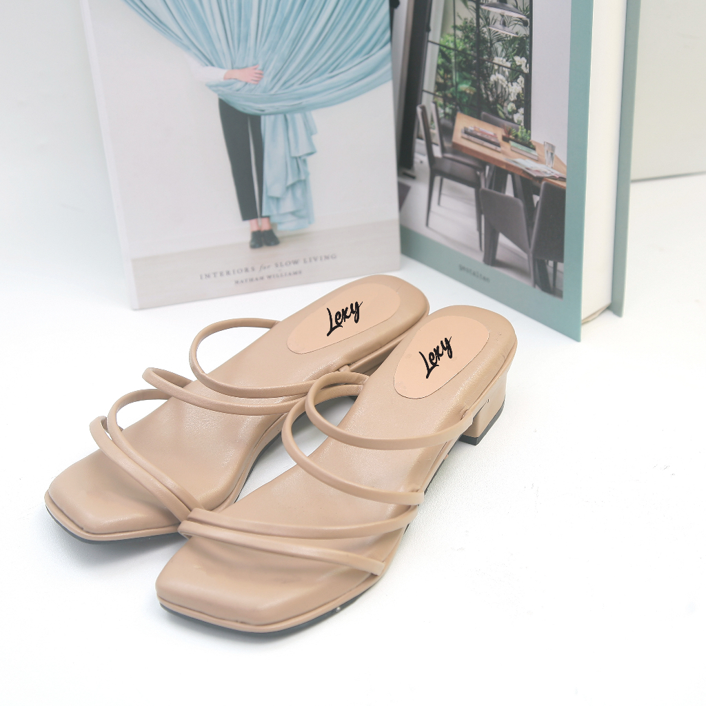 Lexy VALENCIA Block Heels Wanita Elegan Remaja Hak Tahu 3cm Chunky Heels