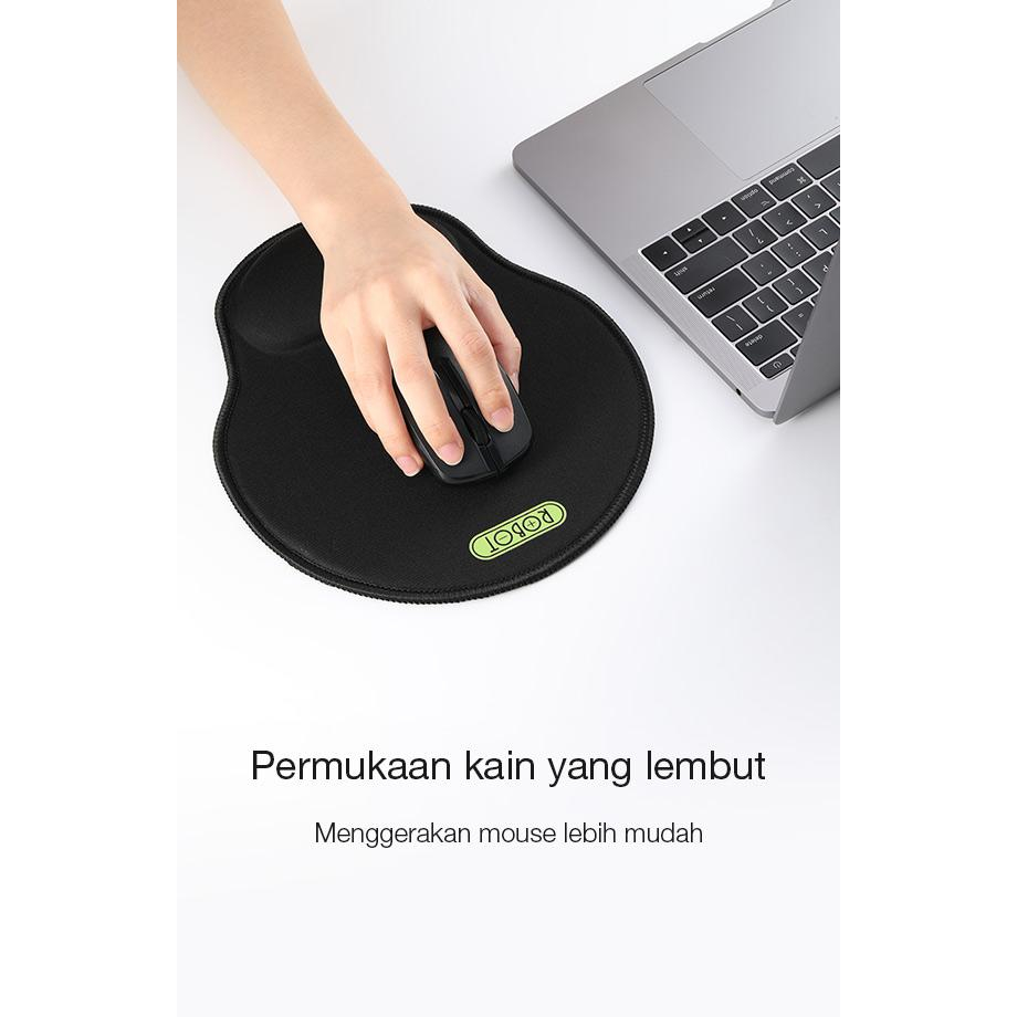 Robot RP02 with Ergonomic Wrist Rest Mousepad PC / Laptop Black