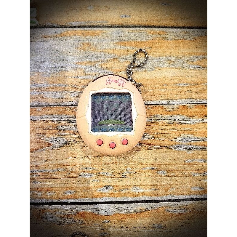 Tamagotchi bandai peach