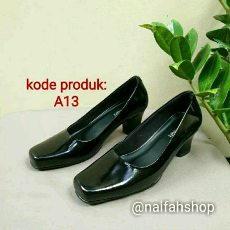 sepatu PDH wanita dinas merk Denawari depan kotak