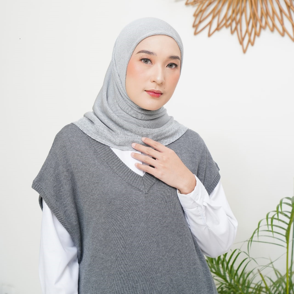 ALEYDA - Hijab Segi Empat Instan - Renda Polos