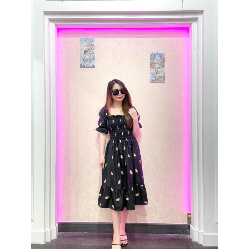 RD FASHION - SMOCKED DRESS / Gaun musim panas kasual baru Lengan pendek smocked dress lipit bunga dengan dasi belakang / gaun kasual A-line gaun smocked berlipat bunga lengan pendek-MOTIF JISO HITAM