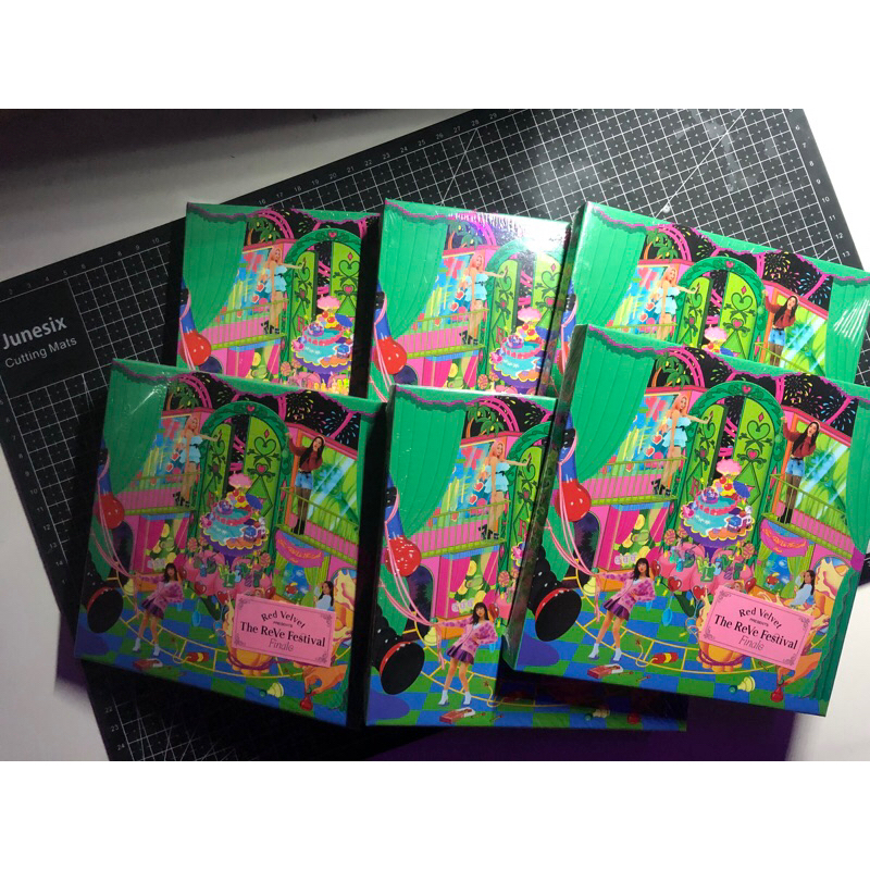 Album red velvet scrapbook finale sealed