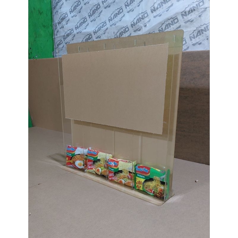 Display mie Akrilik Type Berdiri