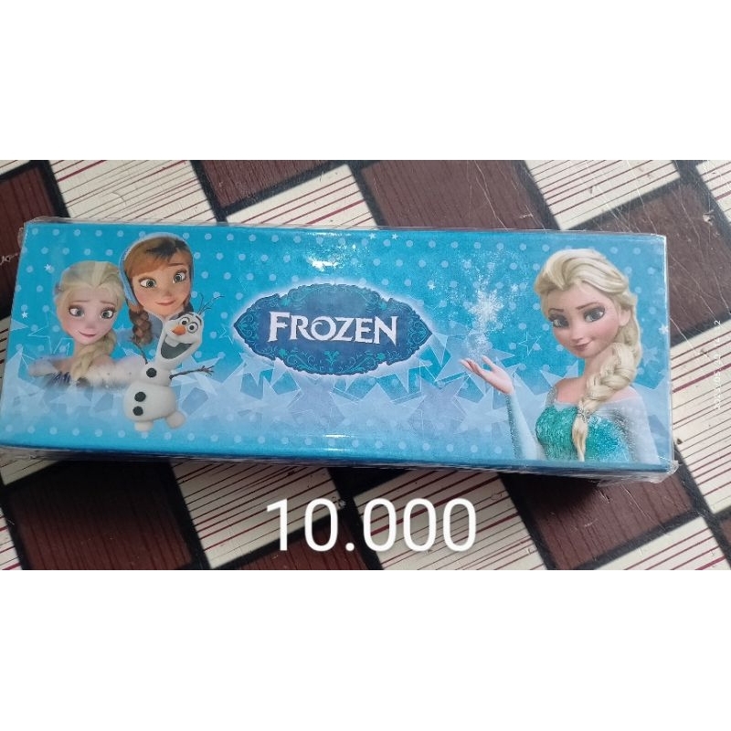 

Tempat pensil srolok karakter