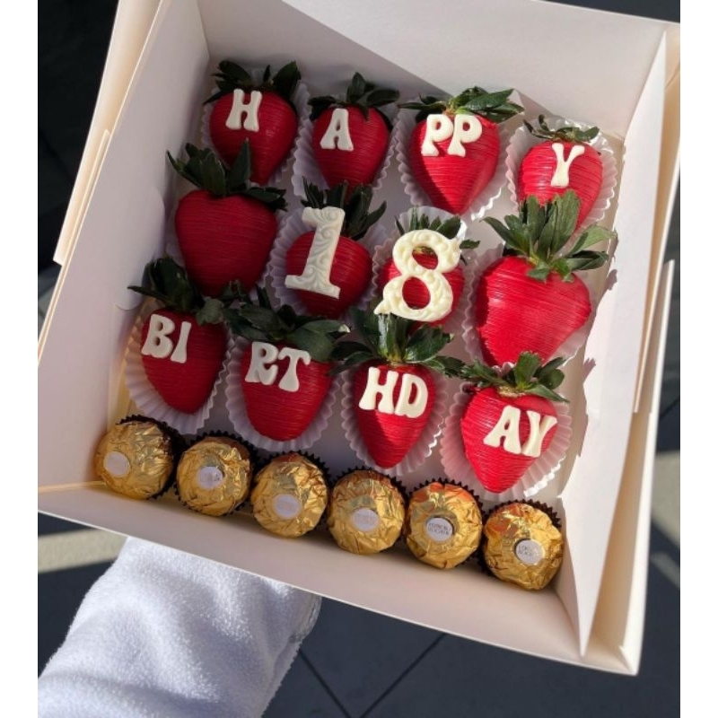 

Chocolate Strawberry Gift / Hadiah Stroberry Bola Bola Coklat / Kue Ulang Tahun Coklat Viral / Kado Ulang Tahun Strawberry Chocolate