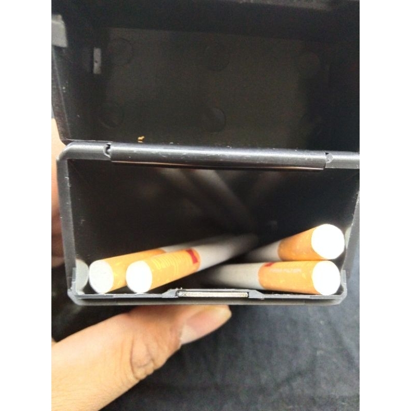 Tempat Rokok Stainless Dan Korek Cas Mewah