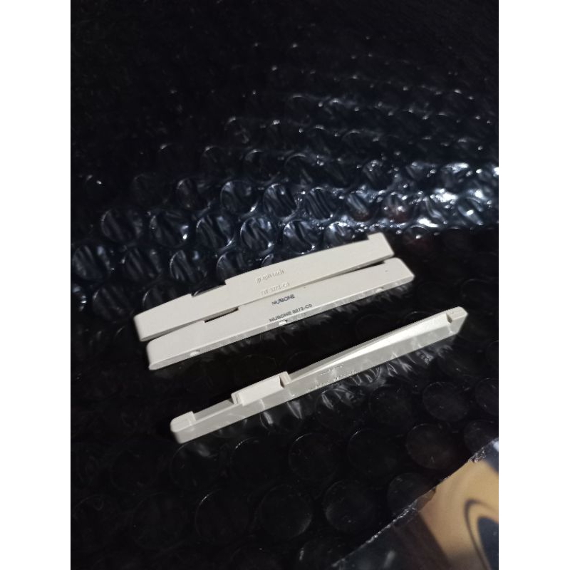 SADDLE GITAR AKUSTIK GRAPHTECH NUBONE