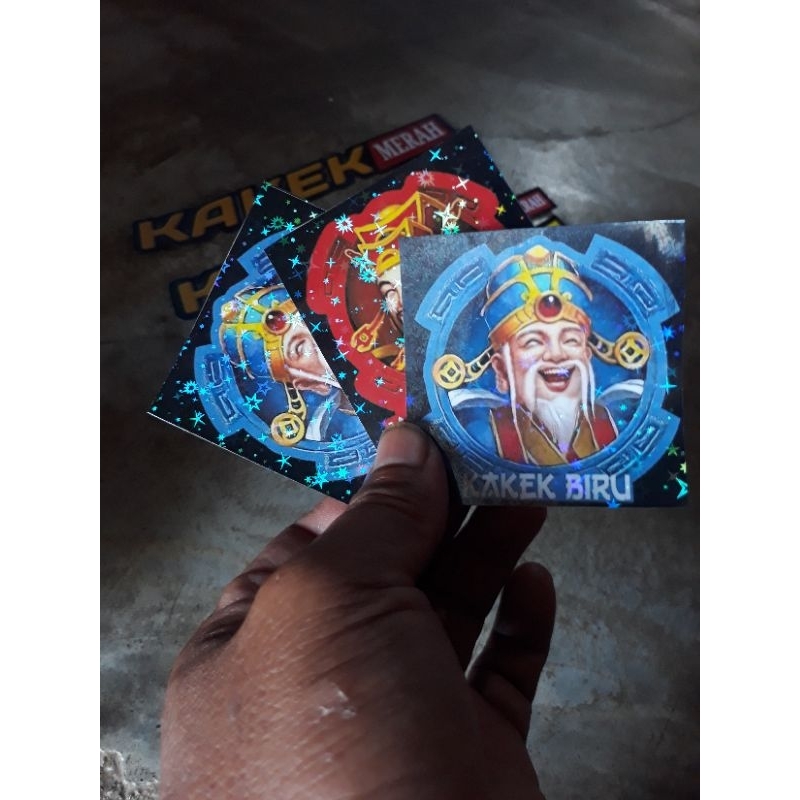 stucker vinyl kakek merah biru