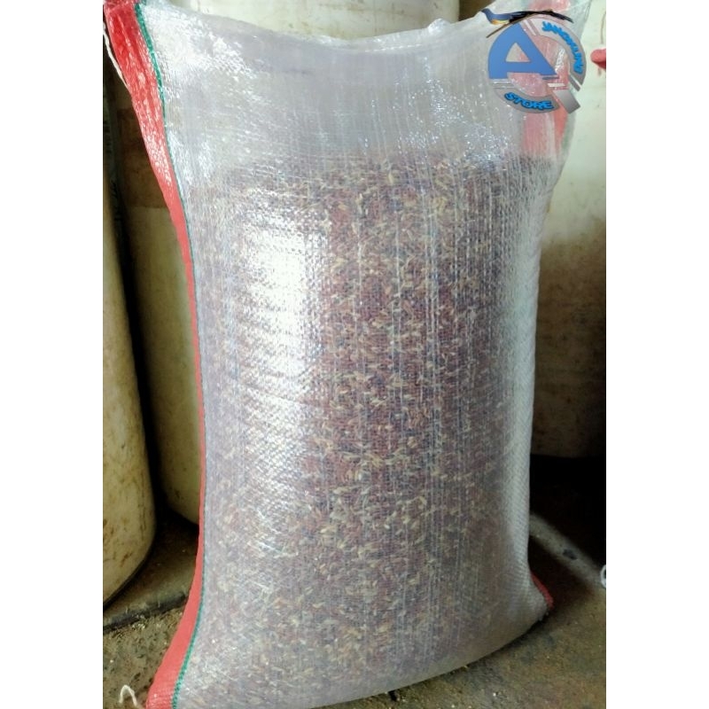 BERAS MERAH 1SAK SEKARUNG PAKAN AYAM DAN BURUNG