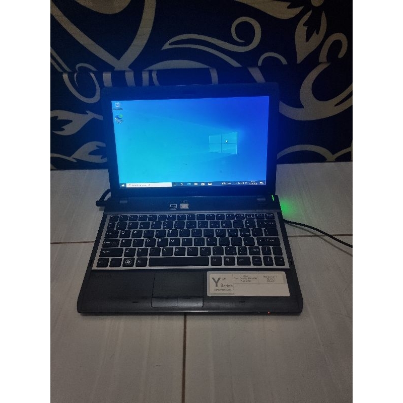 Sony Vaio Y Seris AMD Dual Core E-450