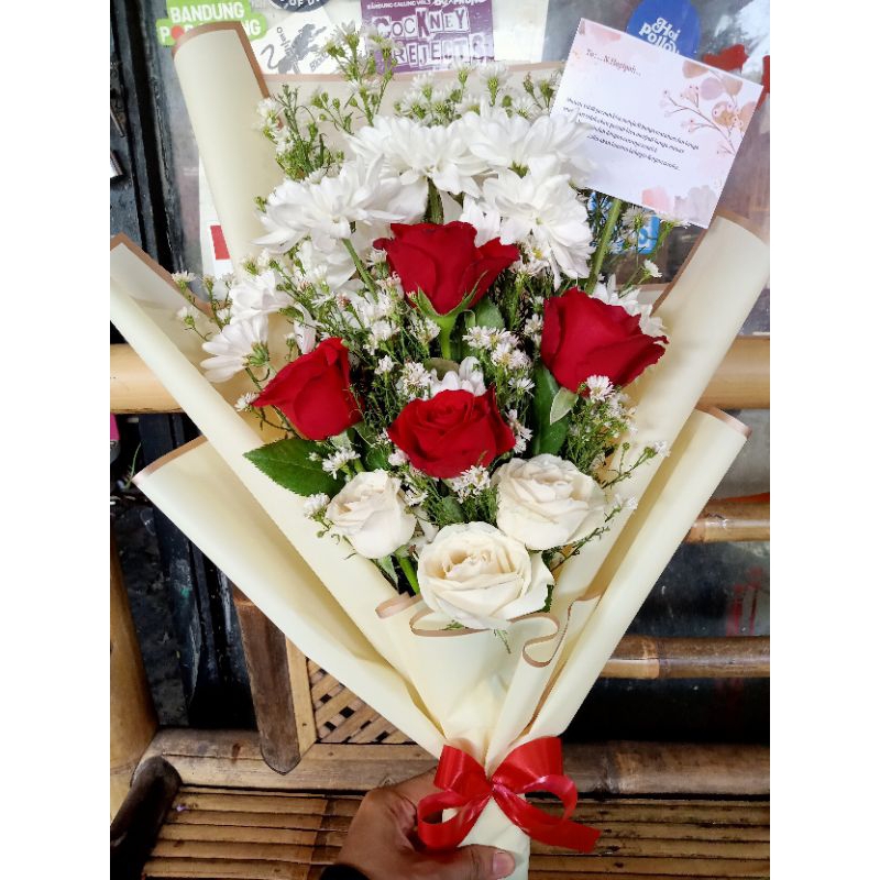 Buket bunga mawar merah mix putih asli segar CIMAHI BDG PADALARANG