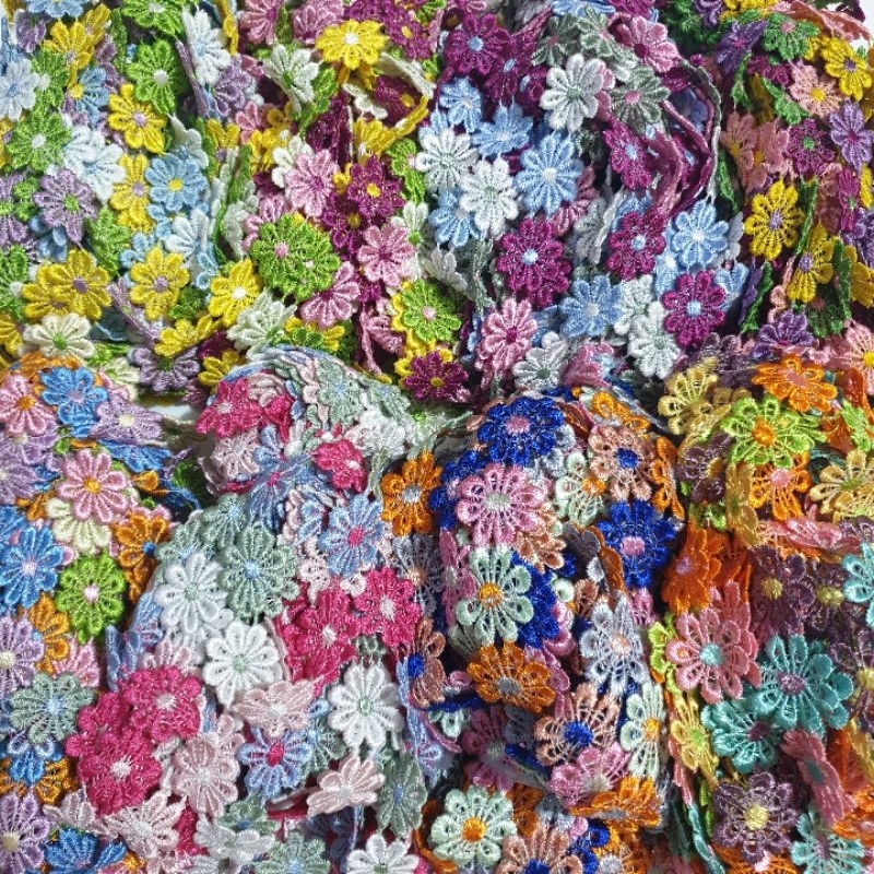 Renda Gyper Melati Warna Pelangi/+-15 yard=+-13,5 m