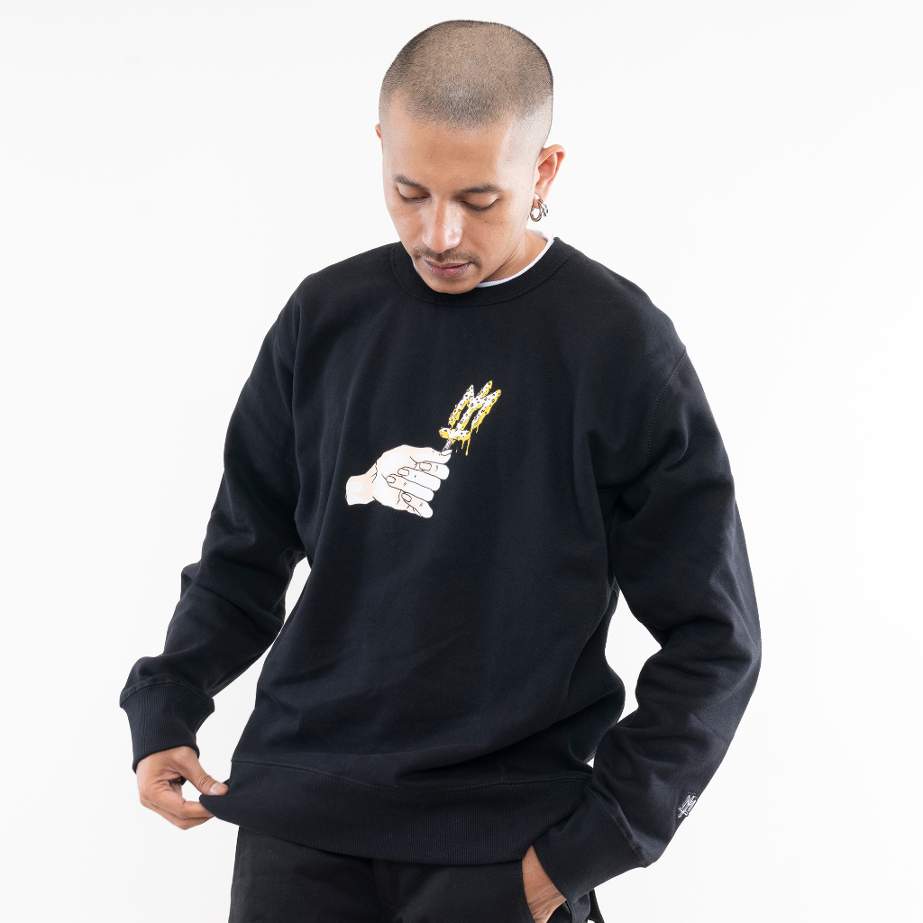 CREAM SWEATSHIRTS CREWNECK MATERNAL DISASTER