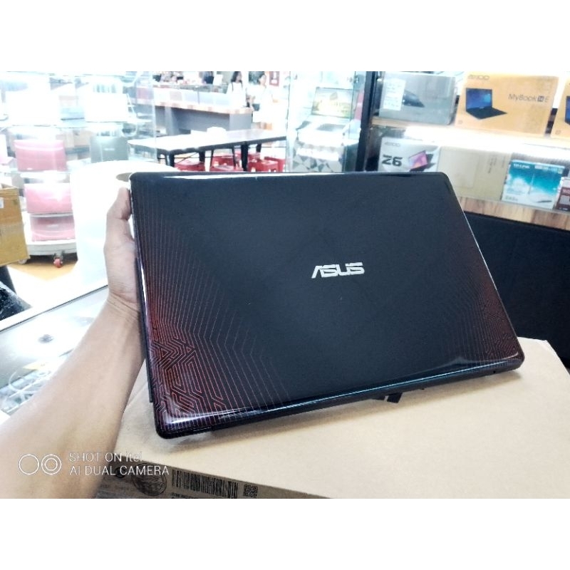 laptop second gaming desain programmer asus x5501 amd QUAD CORE FX9830P RADEON R7 RAM 8GB ssd 256 RX 15 inc