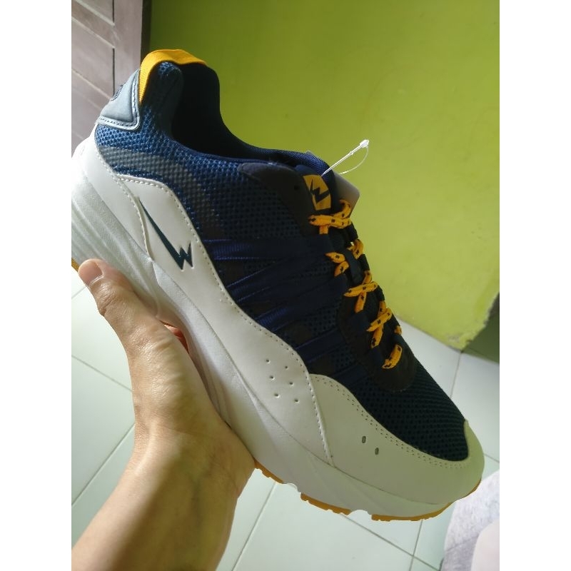 sepatu eagle hokaido