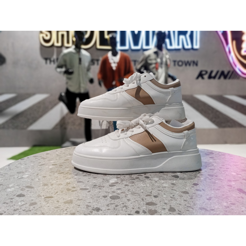 SEPATU SNEAKERS iLOOKS 8185206