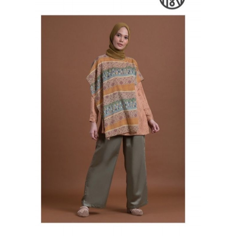 Jenar top ria miranda