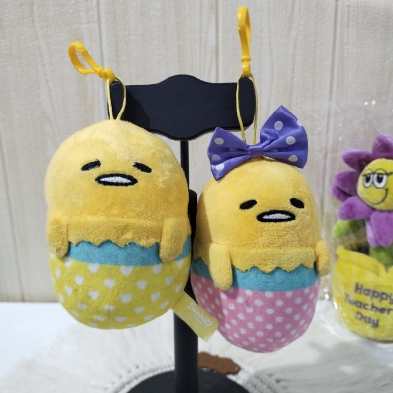 Sepasang gantungan kunci gudetama/boneka gudetama
