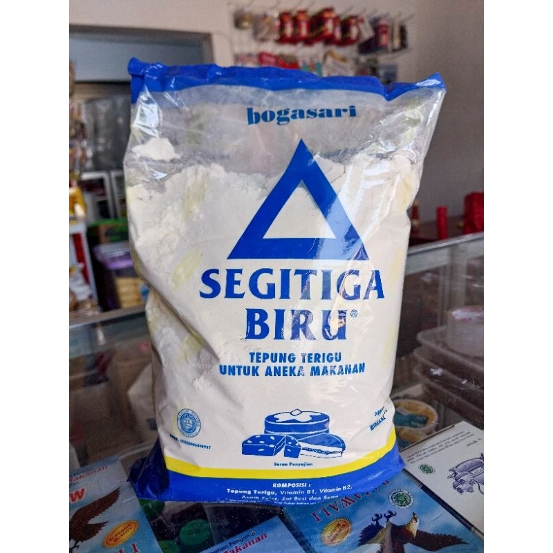 

TEPUNG SEGITIGA BIRU