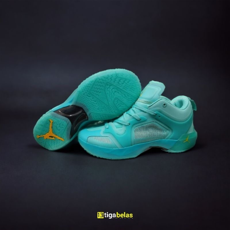 SEPATU AIR JORDAN 37 LOW Mint Green