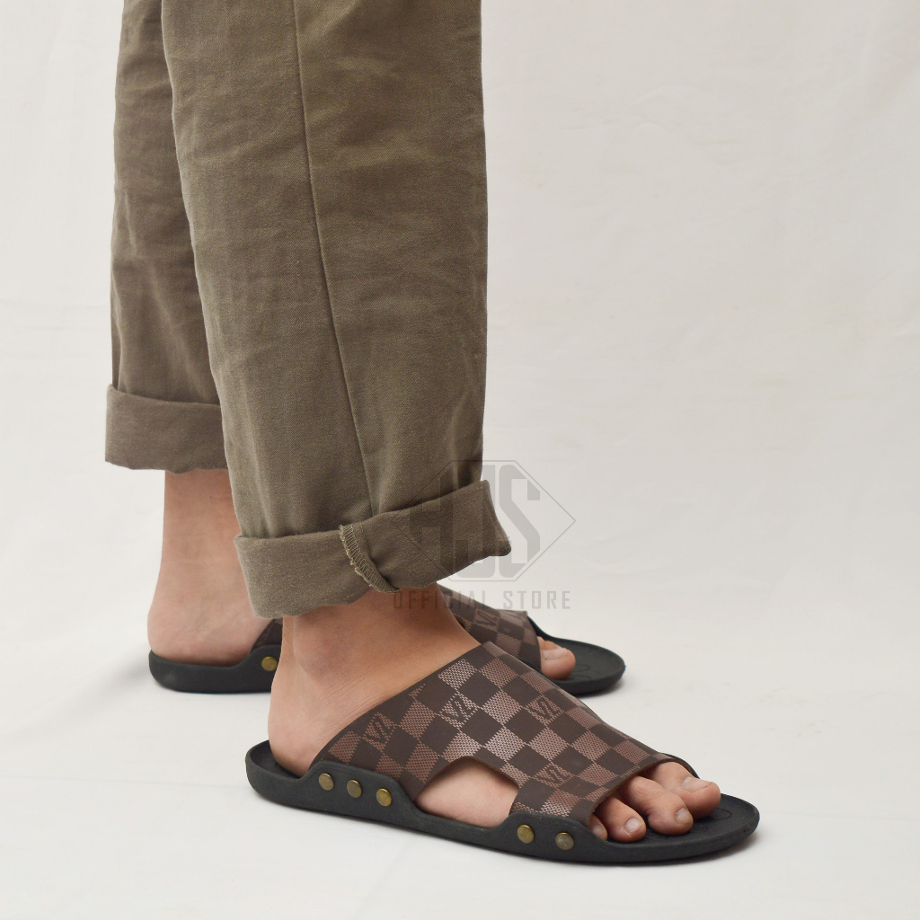 Sandal Pria Dewasa Sandal Kulit Sandal Terbaru VINCENZO Pria Kulit VINCENZO Original Pria Slide Import Sandal Kulit Pria