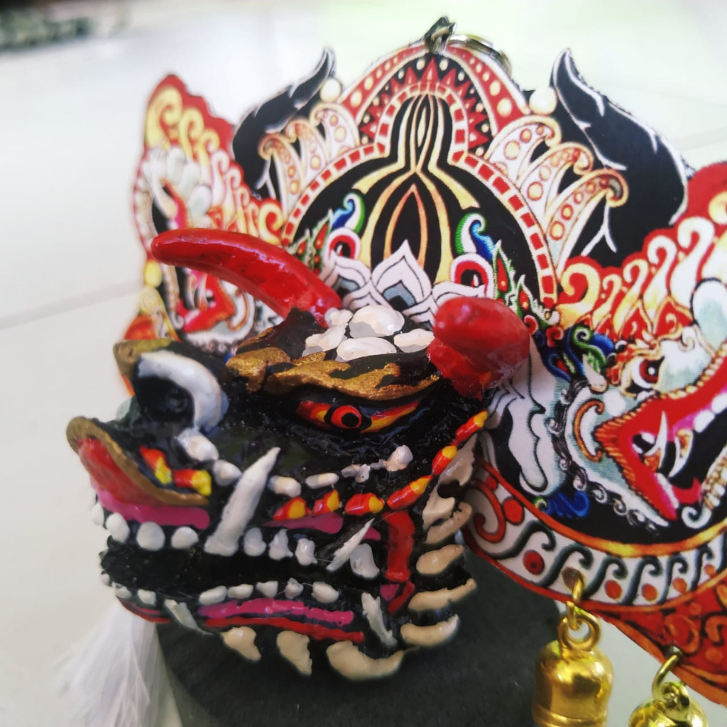 Barongan Jowoan Devil Putih Bertanduk