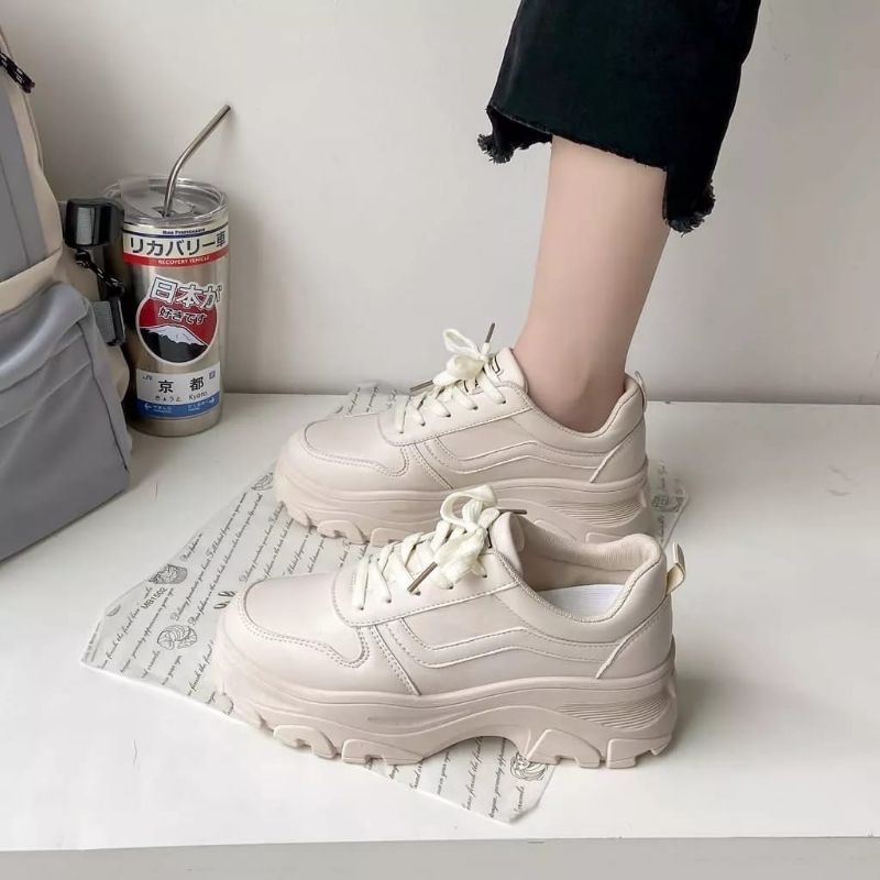 SEPATU SNEAKERS WANITA KOREA TAEYONG TERLARIS FNPS01