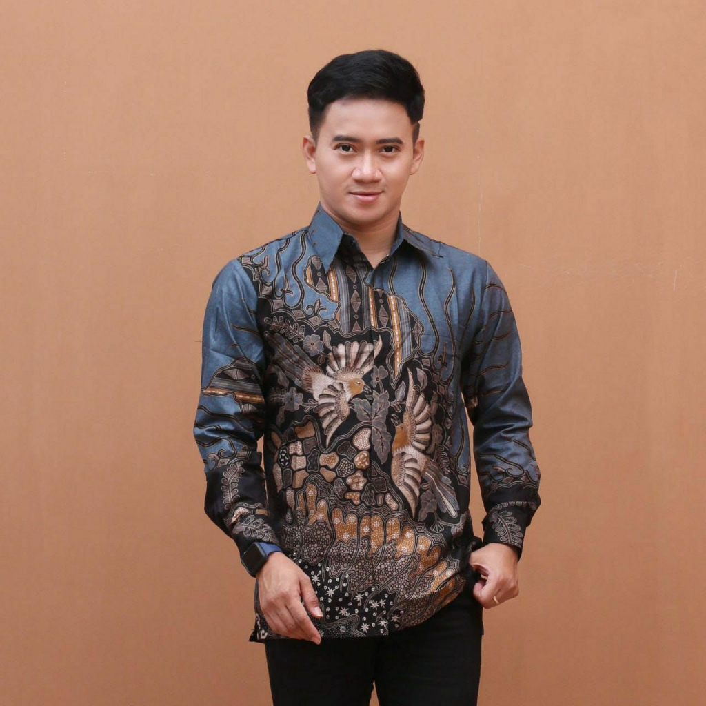 Kemeja lengan panjang batik casual modis slimfit trendy masa kini modern kemeja batik pria lengan panjang terbaru termurah