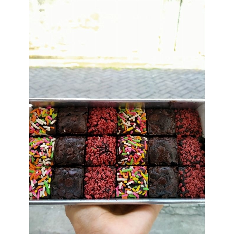 

TERMURAH || FUDGY BROWNIES 20X10CM